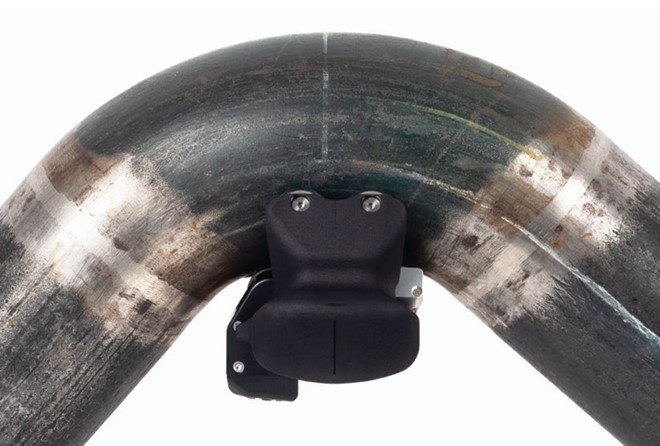 Рис. 10. Контроль сканером с гибким ПФР по вогнутой поверхности оттвода.jpg Рис. 10. Контроль сканером с гибким ПФР по вогнутой поверхности оттвода.jpg